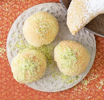 Gefüllte Mandelkugeln