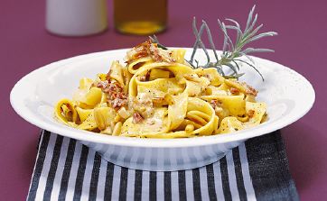 Tagliatelle in Weissweinsauce
